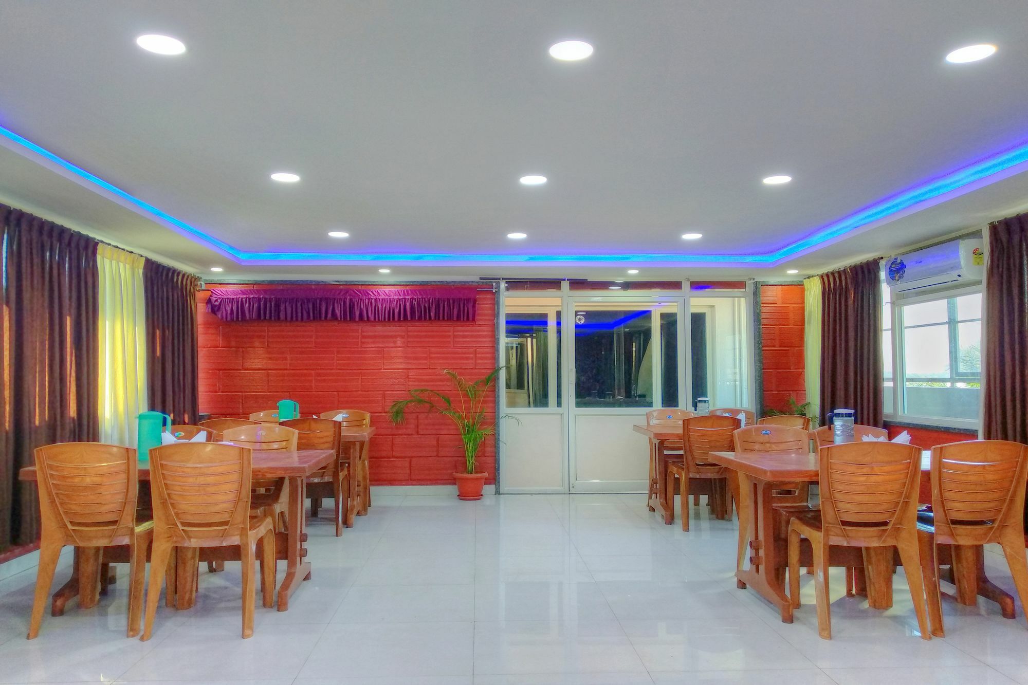 Oyo 10843 Hotel Rmv Savera Bangalore Ngoại thất bức ảnh